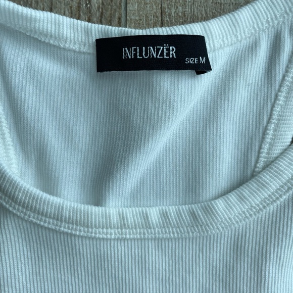 NWOT- Ribbed Crop Top - Picture 5 of 5